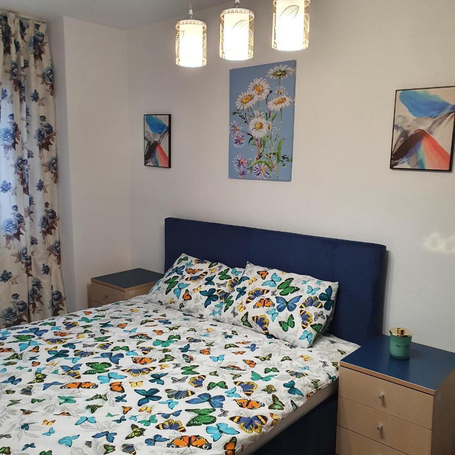 Appartamento Sendy Orşova Esterno foto