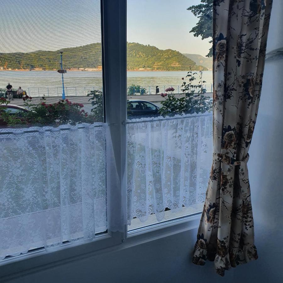 Appartamento Sendy Orşova Esterno foto